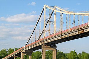 Парковый мост в Киеве отремонтируют за 10,7 млн грн
