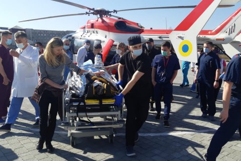 Санбригада авиационной системы МВД за два дня доставила в больницу Львова двух человек 