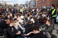 ​У Сербії суд присудив перші компенсації через аварію з жертвами на залізничному вокзалі 