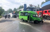 В Харькове в ДТП с нелегальной маршруткой пострадали 10 человек