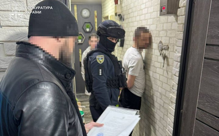 На Дніпропетровщині судитимуть 11 учасників “Білого братства”, які збували наркотики