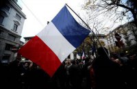 Несколько десятков полицейских пострадали во Франции во время беспорядков