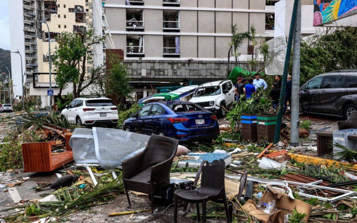 У Мексиці ураган Отіс вбив 27 осіб, завдавши збитків на мільярди доларів