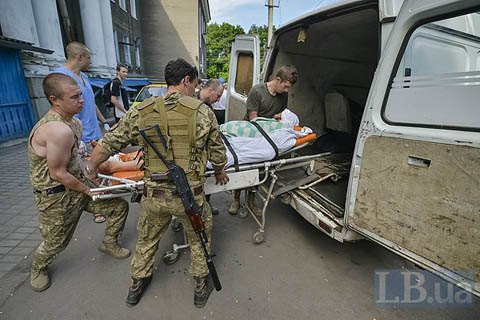 В зоні АТО загинув військовий, четверо поранені (оновлено)