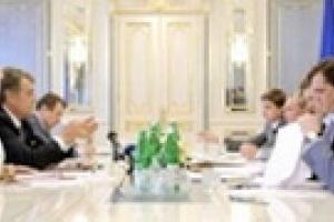 Ющенко обсудил с губернаторами кадровые вопросы