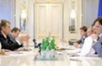 Ющенко обсудил с губернаторами кадровые вопросы