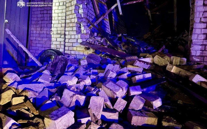 Двоє дітей постраждали через атаку росіян на Дніпро (доповнено)