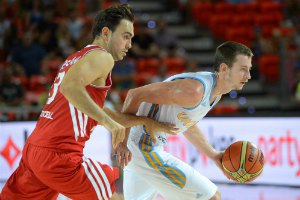 Украина обыграла Турцию в 3-м туре баскетбольного ЧМ