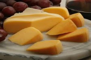 Українських сироварів знову перевірять