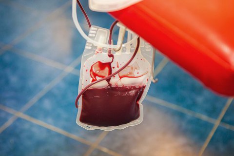 Центры крови обеспечены запасами крови, - Минздрав 
