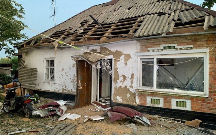 ​Росіяни обстріляли три райони Дніпропетровщини, є загиблий