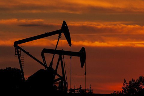США используют стратегический резерв нефти для сдерживания цен на нее