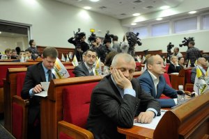 Попов хочет, чтоб депутаты отменили стройку на Лыбидской площади