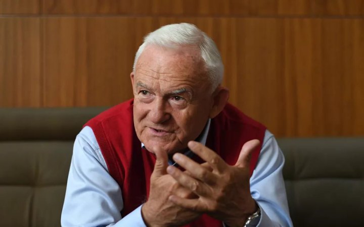 Посольство України засудило критику колишнього прем'єра Польщі на адресу Зеленського