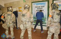 СБУ провела в киевском метро обучение по обезвреживанию "террористов"