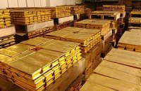 ​Цены на золото снизились до минимума трех месяцев