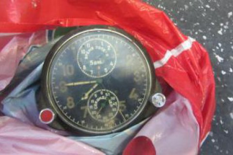 У пассажирки рейса Киев-Париж-Токио изъяли радиоактивные часы