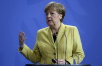 Меркель отменила все мероприятия во вторник в связи с крушением Airbus A320