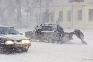 Через снігопади на півдні України обмежено роботу морських портів