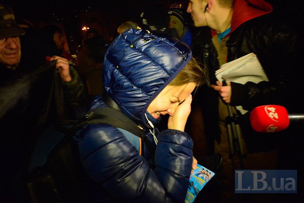 Евгения Змановская - журналистка LifeNews, в которую бросили яйцо и брызнули слезоточивым газом активисты