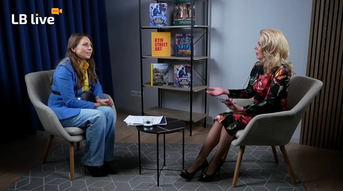 Журналістка <i>LB.ua</i> Анна Стешенко й Аліна Загоруйко, голова підкомітету ВРУ з питань виборів, референдумів та інших форм безпосередньої демократії. Співголова робочої підгрупи Верховної Ради з питань напрацювання критеріїв безпеки щодо можливості організації та проведення виборів.