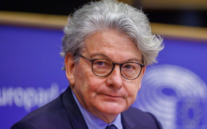 Екс’єврокомісар, який під санкціями США, закликав ЄС «дати відсіч»