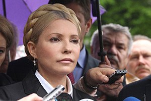 Тимошенко: отставка Азарова оппозиции не нужна