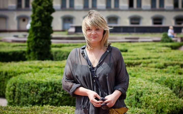 Олена Стяжкіна: «Ми говоримо про сучасне тільки тими словами, якими описували минуле» 