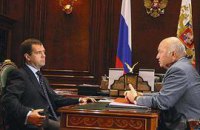 Медведев уволил Лужкова с поста мэра Москвы 
