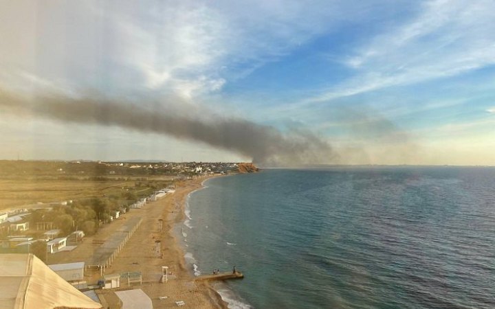 В окупованому Криму загорівся аеропорт Бельбек 