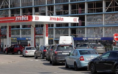 Кінетичні санкції в дії: в Росії дефіцит пального