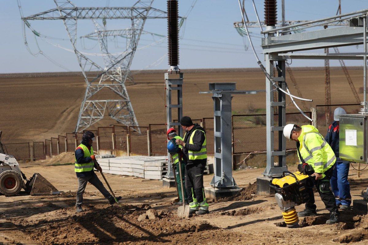 Будівництво лінії електропередач Вулканешти-Кишинів 