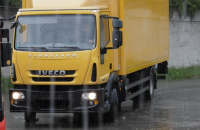 28 ОМБр отримала від волонтерів 12-тонну вантажівку з гідробортом 