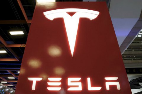 Tesla відкличе понад 817 тисяч авто через можливу помилку з сигналом про непристебнутий пасок безпеки