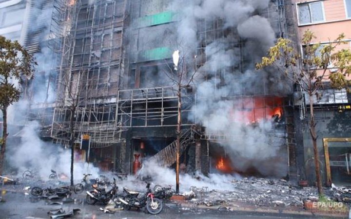 У В'єтнамі через пожежу в караоке-барі загинуло щонайменше 12 людей, – Reuters