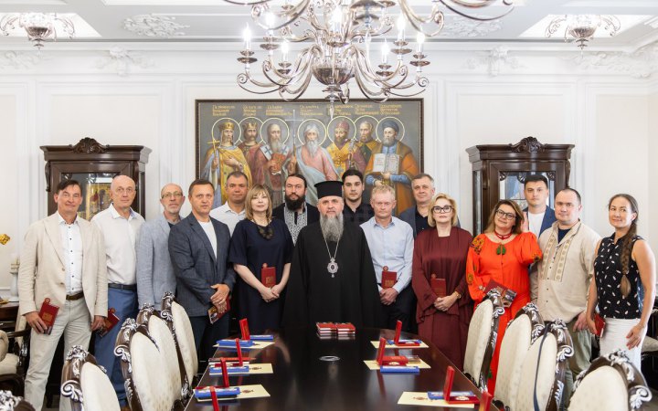 Митрополит Епіфаній відзначив лікарів «Добробуту»