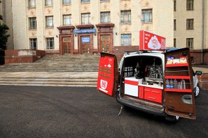 Київським комунальникам дозволили прибирати мобільні кав'ярні