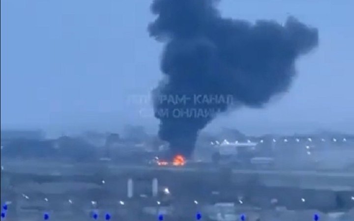 Сім російських аеропортів одночасно зупиняли роботу через дрони