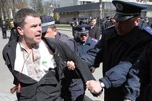 Во Львове подрались из-за визита Януковича