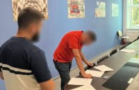 Посадовцю КМДА повідомлено про підозру в службовій недбалості, що призвела до зупинки частини синьої гілки метро