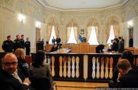 Адвокат Тимошенко провел журналистов в суд