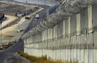 Греция начала строить стену на границе с Турцией