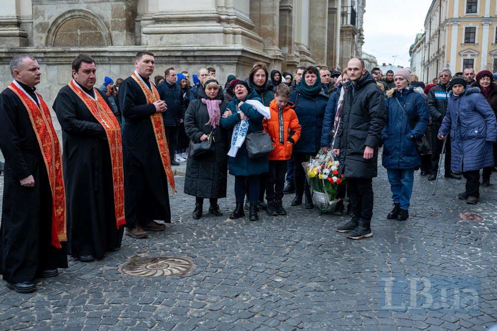 Прощання з полеглими захисниками України у Гарнізонному храмі святих апостолів Петра і Павла у Львові.