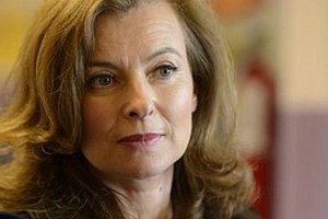 Дружина Олланда далі працюватиме журналістом