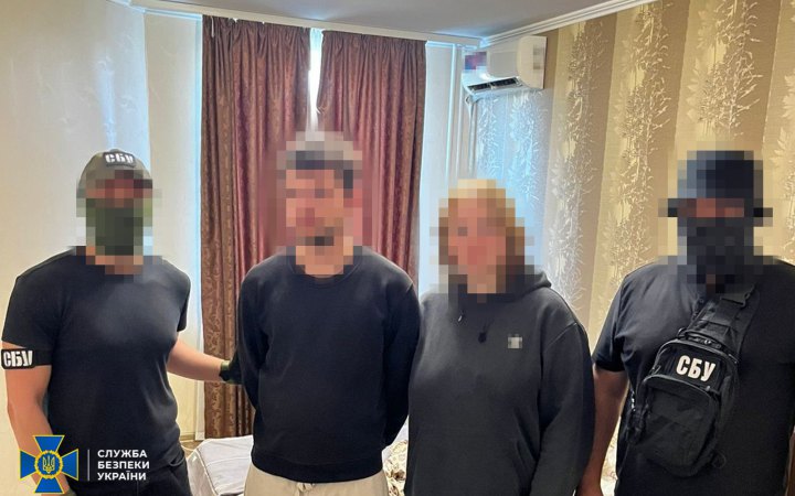 Затримали подружжя, яке підозрюють у корегуванні ударів РФ по Києву