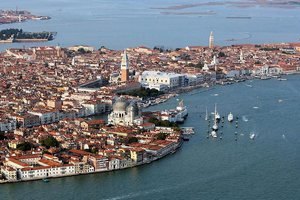 В Италии писатели возмутились гомофобской позицией властей Венеции
