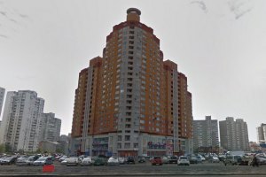 У Києві сусід Чечетова випав з балкона 15-го поверху