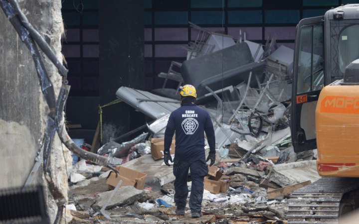 У Домінікані завершили пошуково-рятувальну операцію у клубі, де обвалився дах