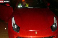 Мбокани на Ferrari застрял в воде