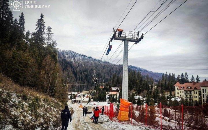 На горі Захар Беркут зупинився крісельний підйомник з 80 людьми